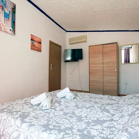 天堂公寓式酒店 *