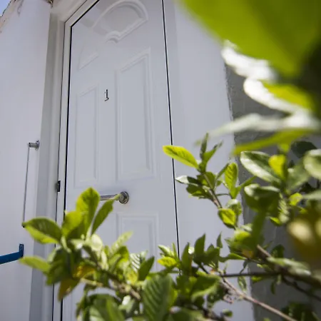 天堂公寓式酒店 *