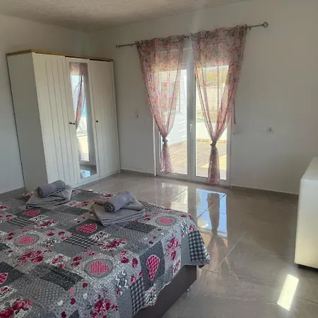 Apartment Paradis