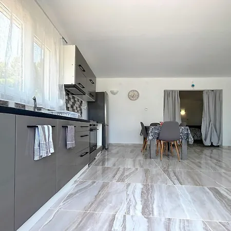 Paradis * Arhángelosz