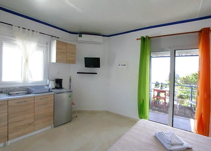 Paradis Archangelos (Rhodes)