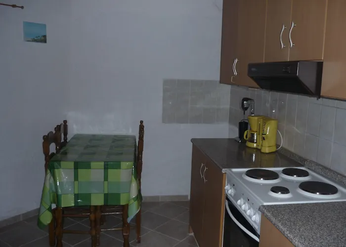 天堂公寓式酒店 *