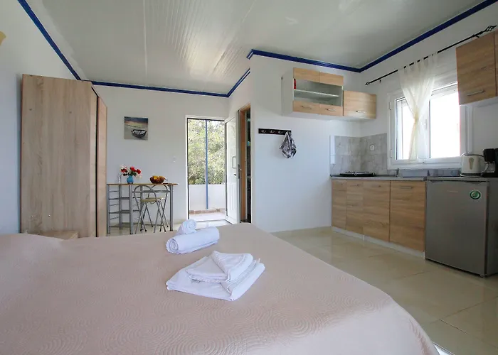 Paradis Archangelos (Rhodes)